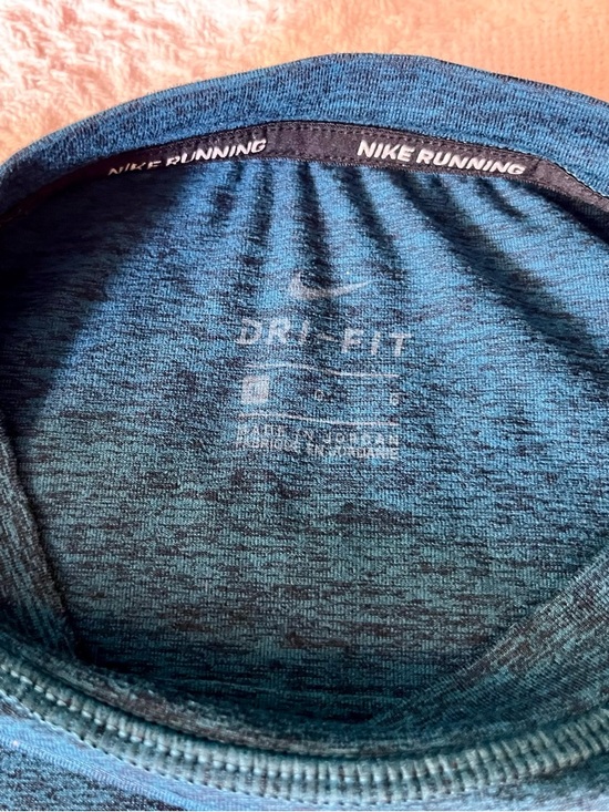 Nike Deep Teal Blue Heather Long Sleeve Runners Top with Peloton Sleeve Logo - Picture 5 of 11